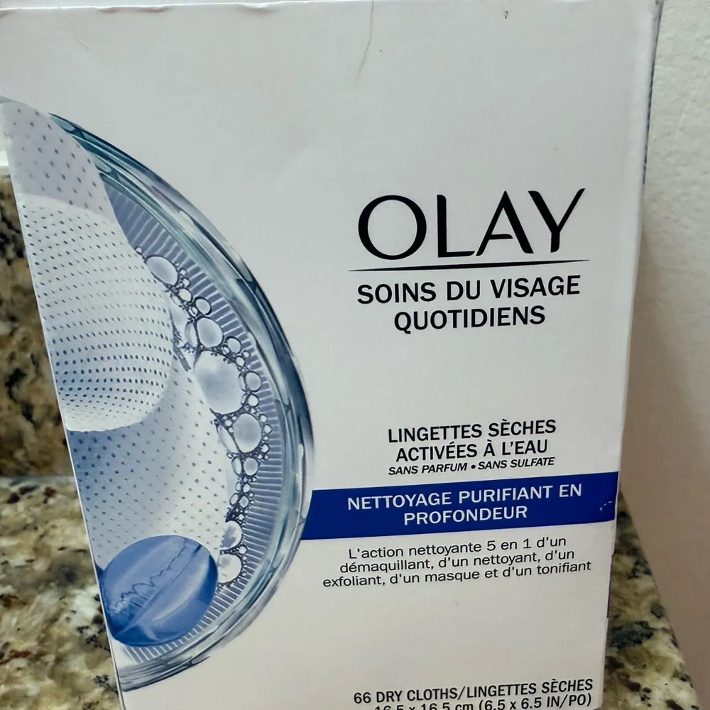 OLAY purifying cleansing